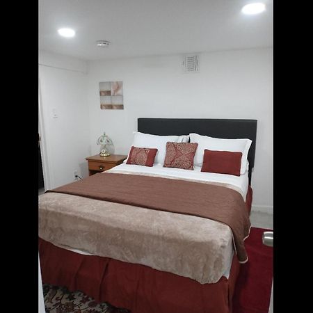 "Cozy Basement Retreat Just 40 Minutes To Nyc!" Apartment Irvington Exterior photo