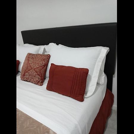 "Cozy Basement Retreat Just 40 Minutes To Nyc!" Apartment Irvington Exterior photo