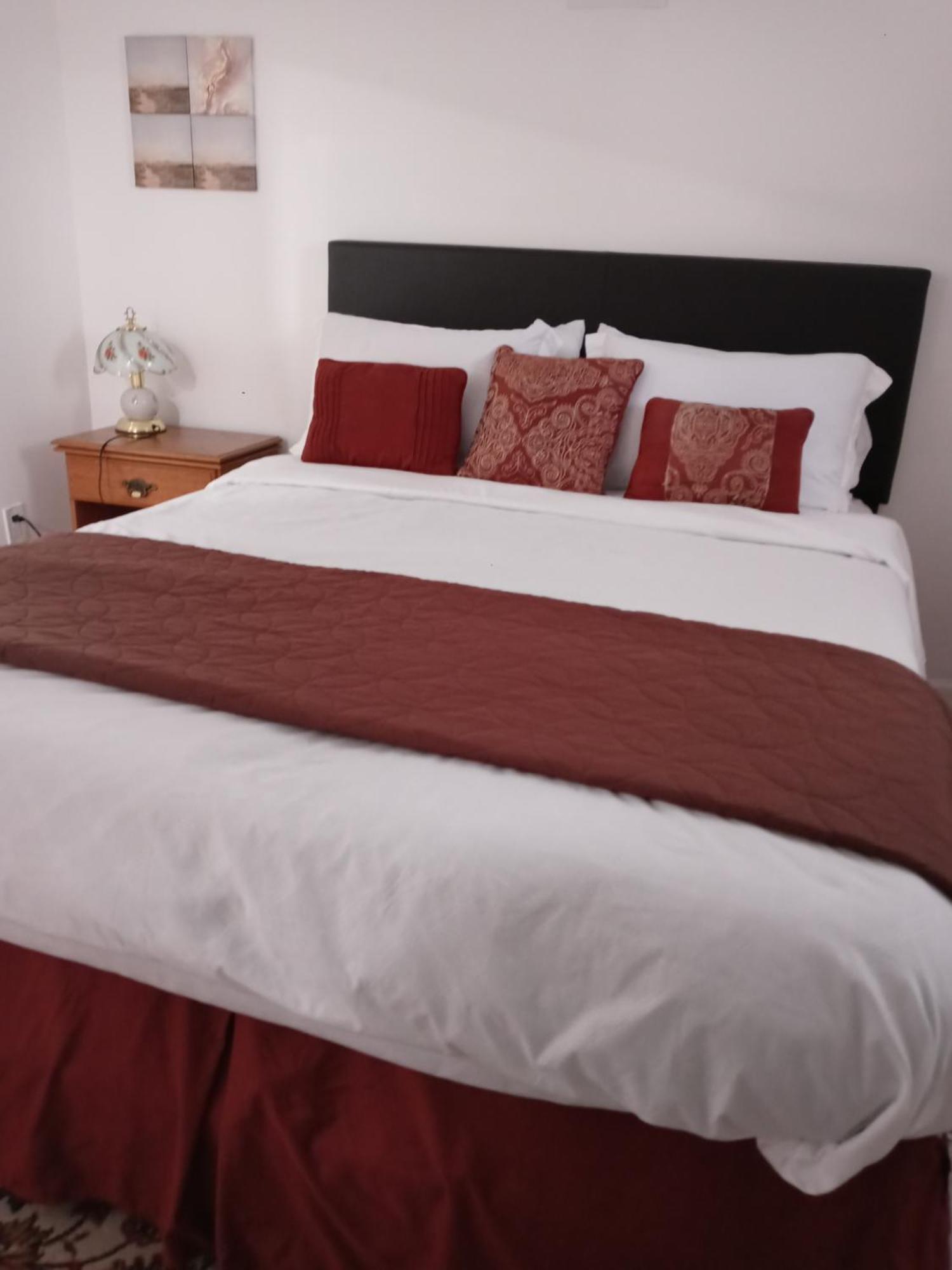 "Cozy Basement Retreat Just 40 Minutes To Nyc!" Apartment Irvington Exterior photo
